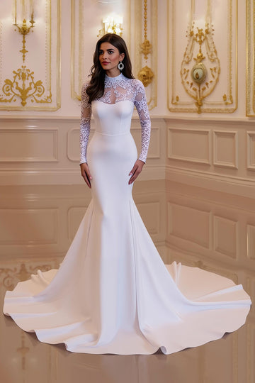 Robe de mariée en satin blanc sirène à col haut froncé avec dentelle